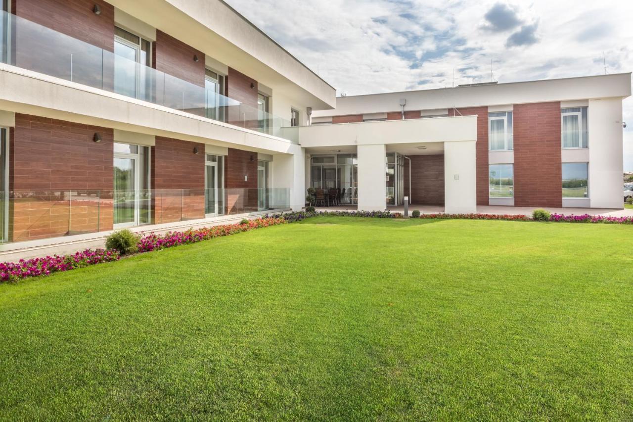 Outlet Hotel Polgar Ngoại thất bức ảnh